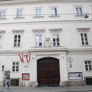 Datri Petite 10 Apartment